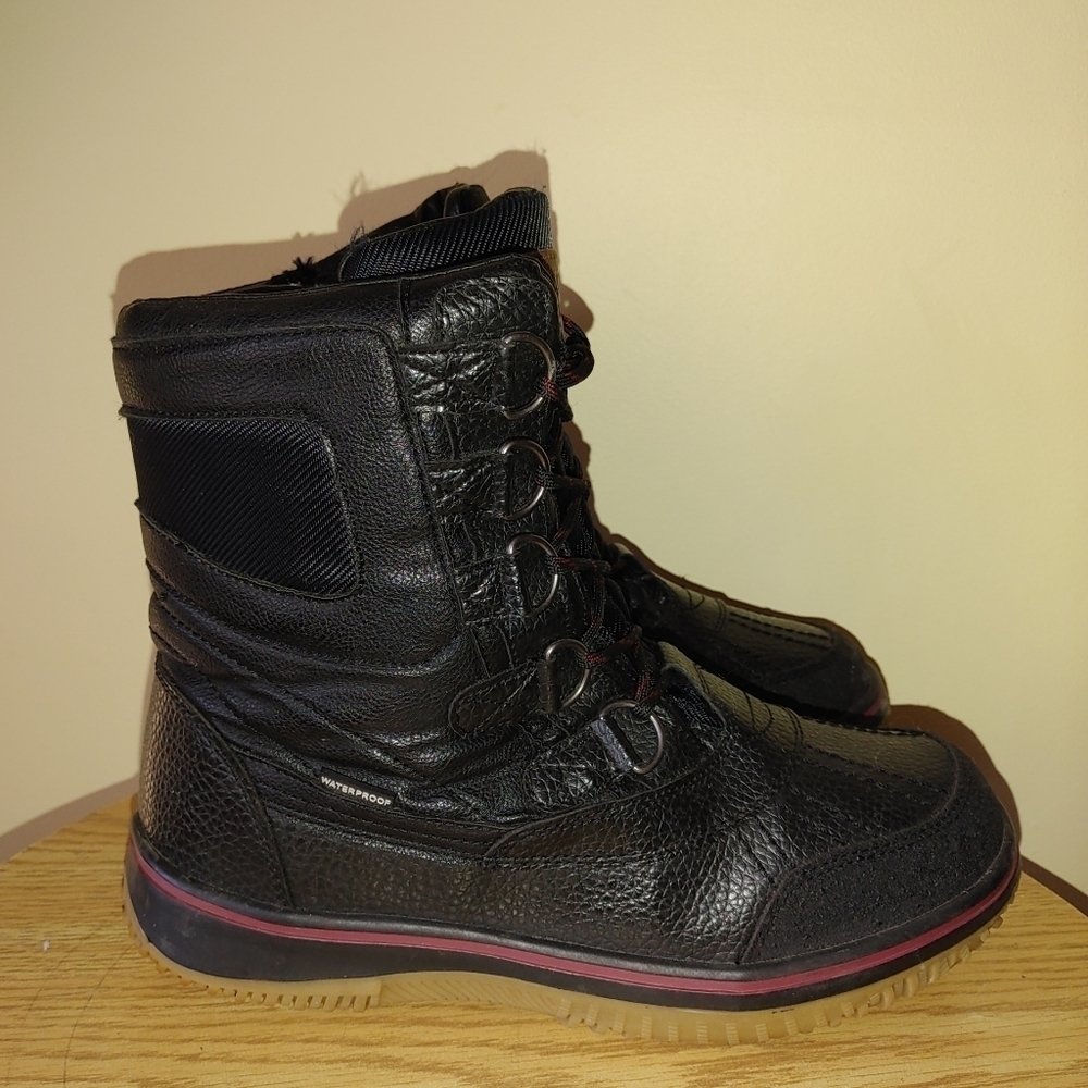 Riverland waterproof Men's Snows‎ Boots size 9